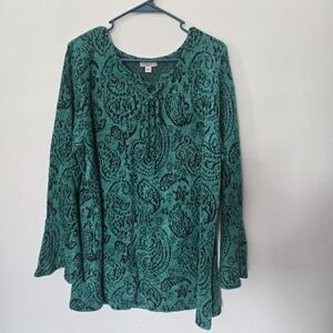 One World Green Paisley Top Fuzzy Bell Sleeve Stretch 2x Soft Eyelash